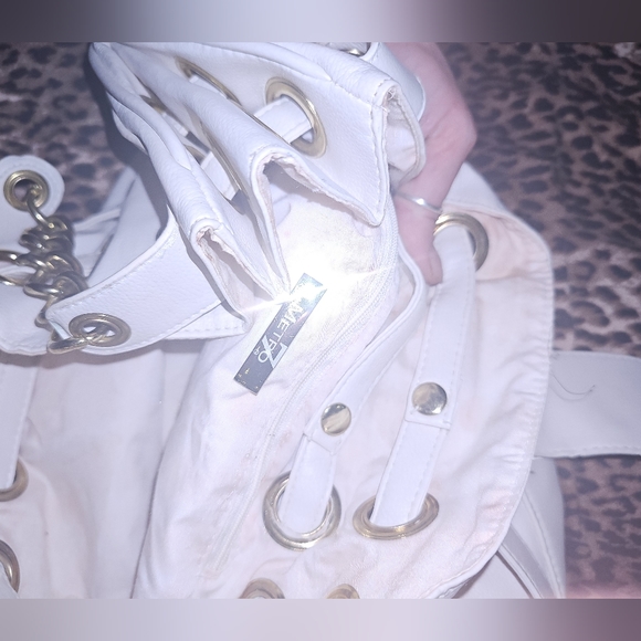 Purse - Picture 4 of 4